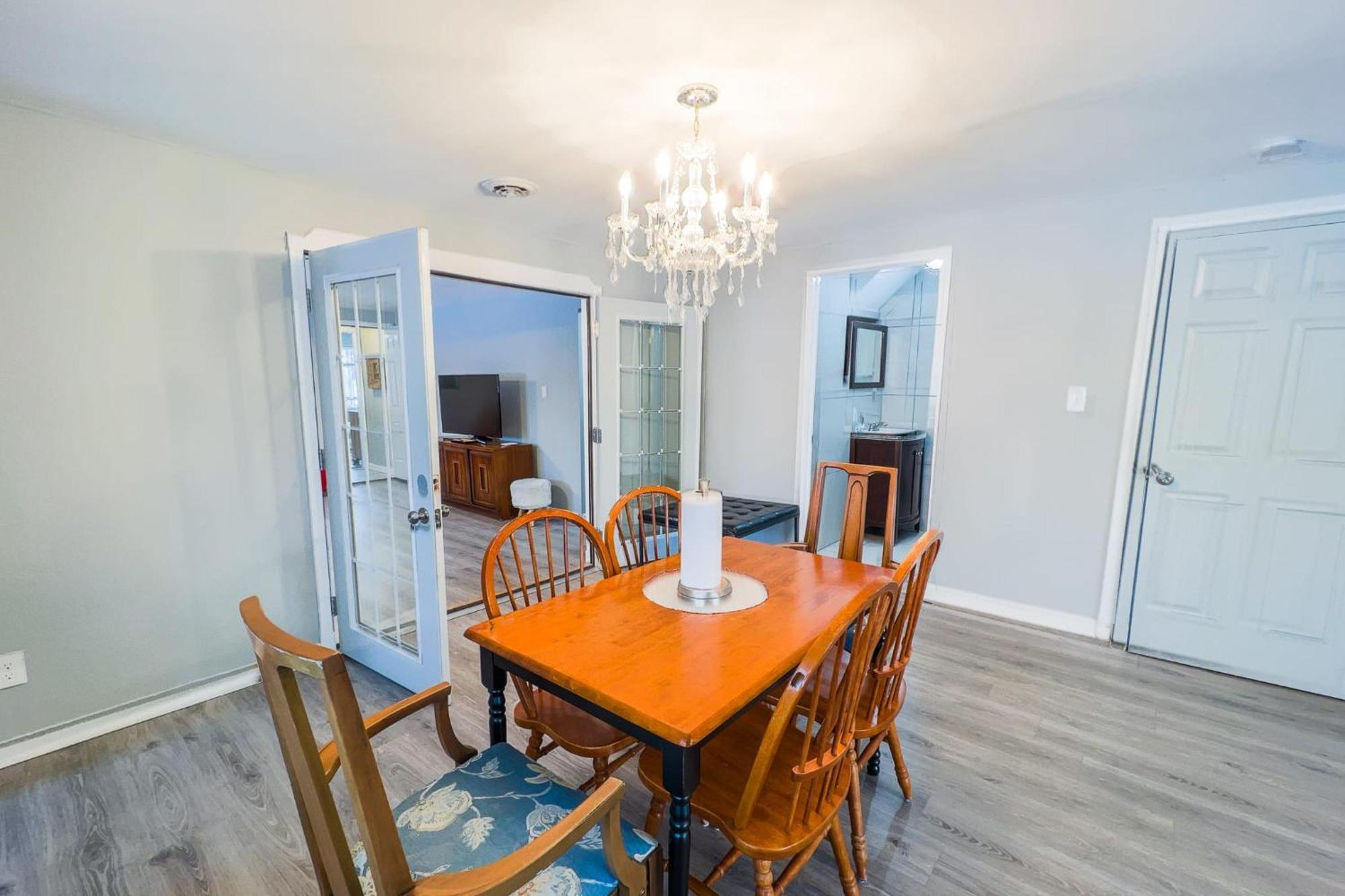 Large 6Br, 6 Bath In The City Of Niagara Falls Exterior photo