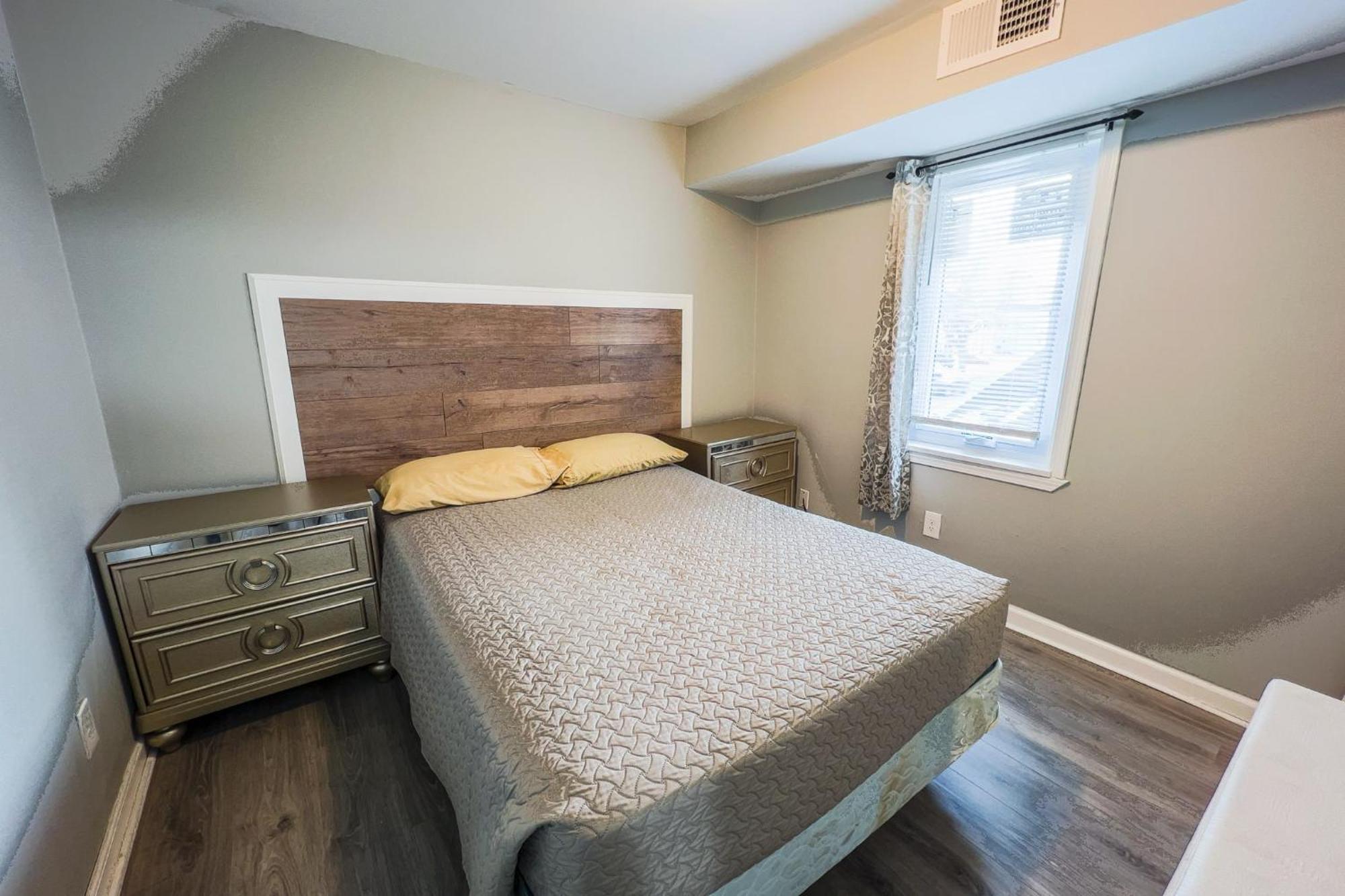 Large 6Br, 6 Bath In The City Of Niagara Falls Exterior photo