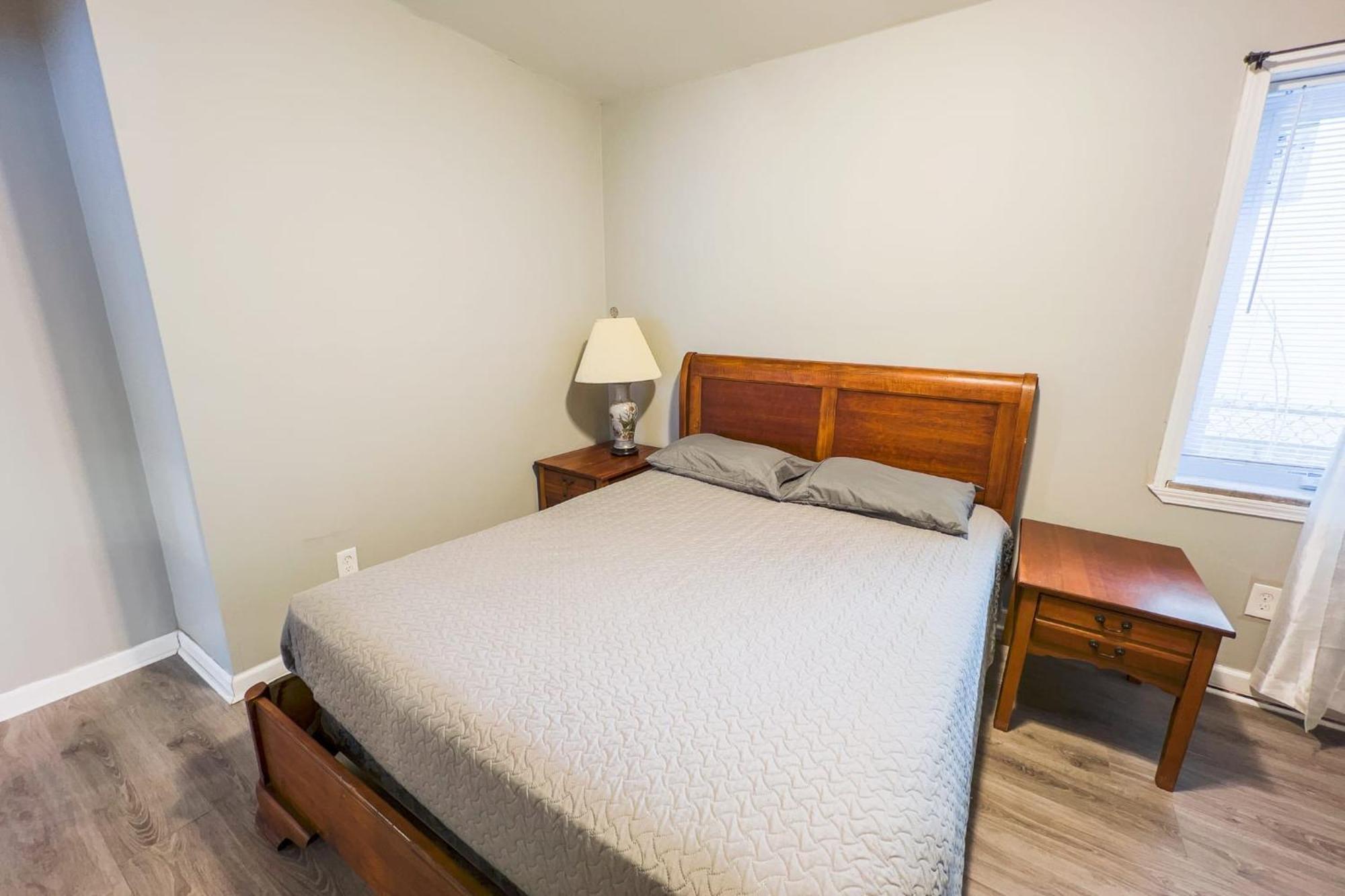 Large 6Br, 6 Bath In The City Of Niagara Falls Exterior photo