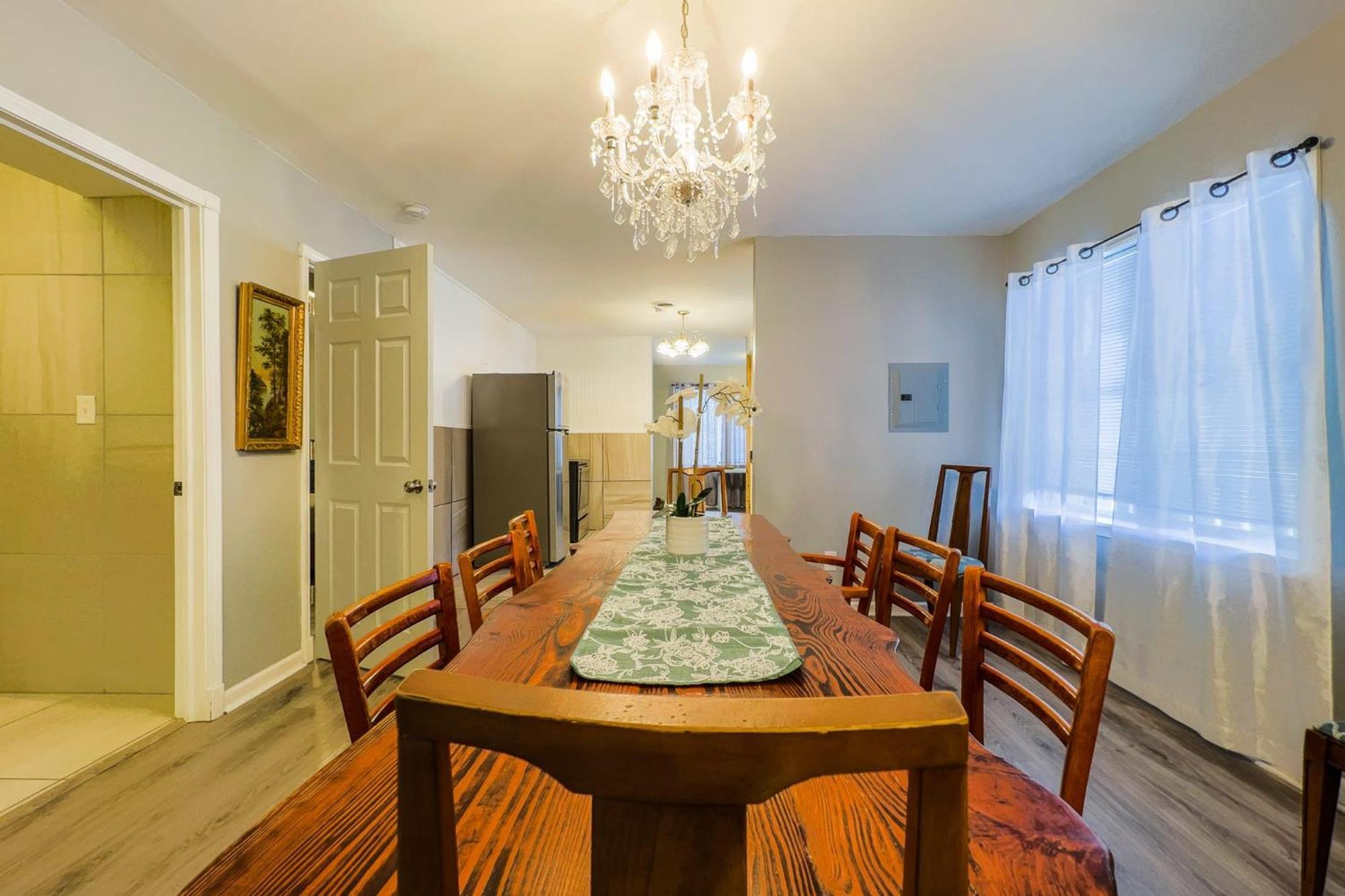 Large 6Br, 6 Bath In The City Of Niagara Falls Exterior photo