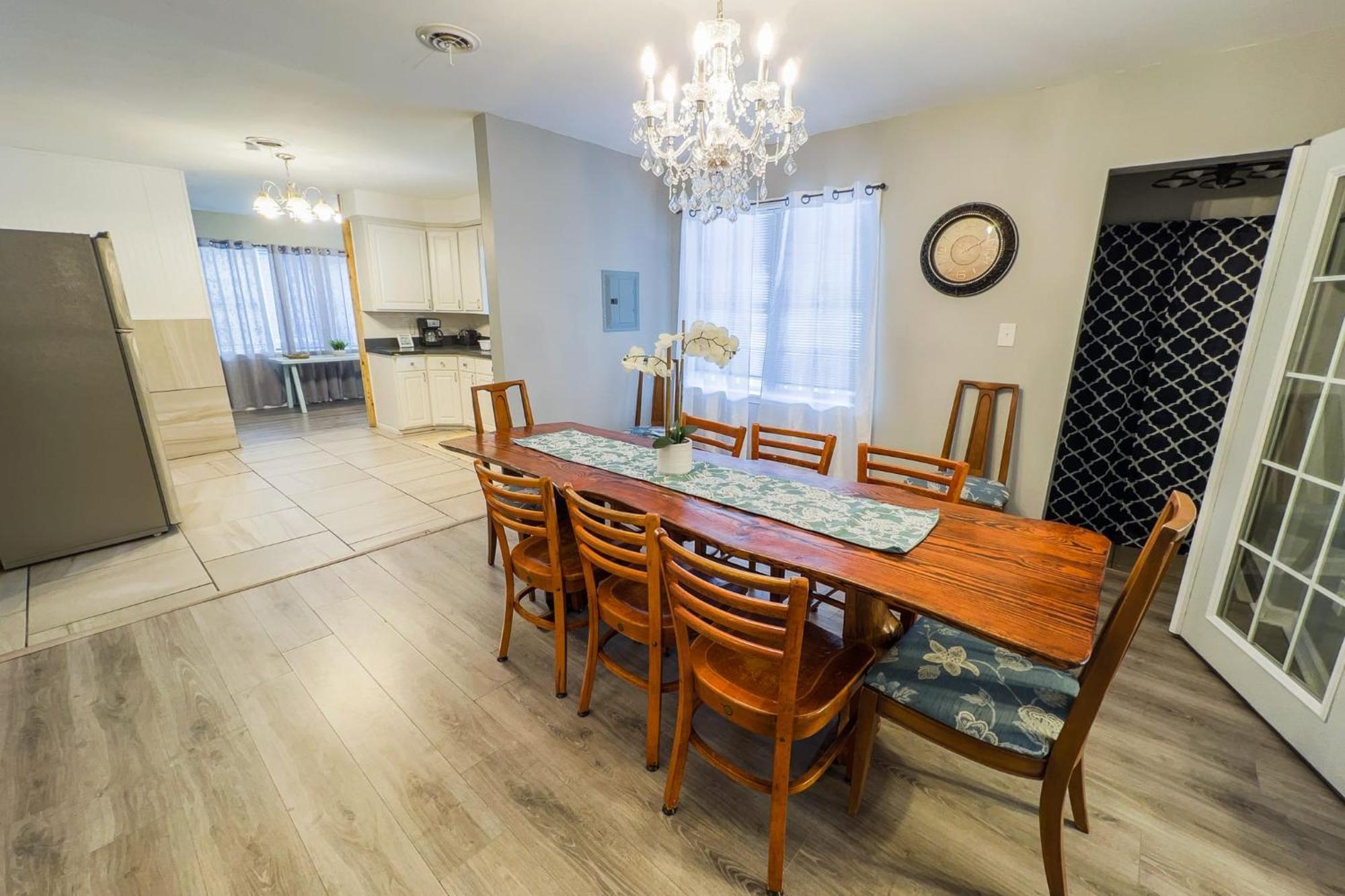 Large 6Br, 6 Bath In The City Of Niagara Falls Exterior photo